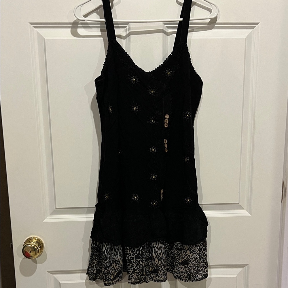Black Floral Embroidered Sleeveless Top